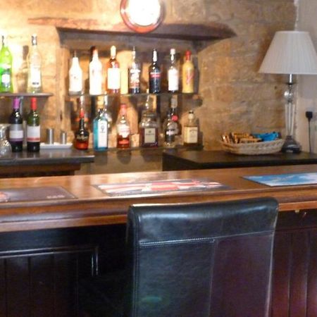 Crown Inn ブロックリー エクステリア 写真